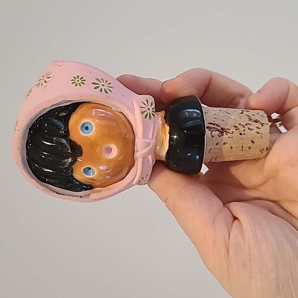 Vintage giftcraft wine stopper lady